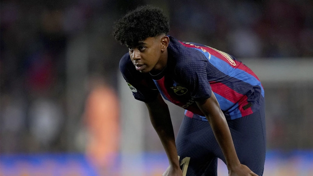Lamine Yamal, the day of his official debut with Barça against Betis in 2023