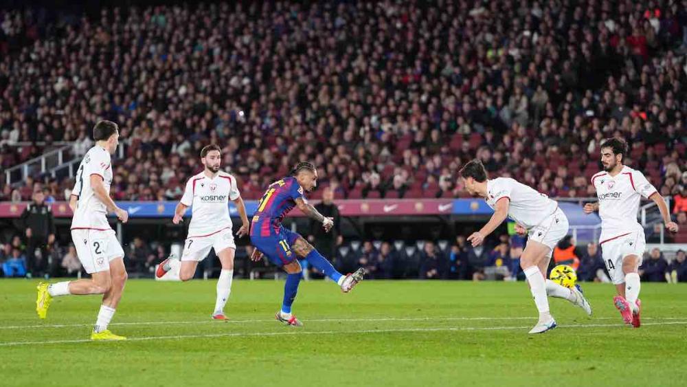 Flick's Barça matches the second-best scoring streak in its LaLiga history