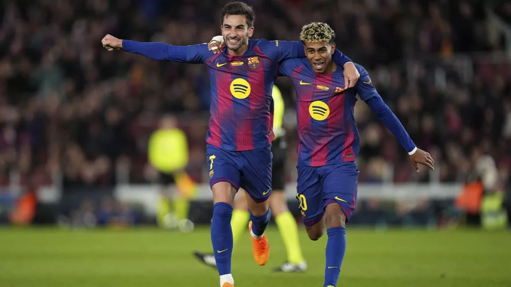 Lamine Yamal and Ferran Torres during Barça-Athletic (4-0)