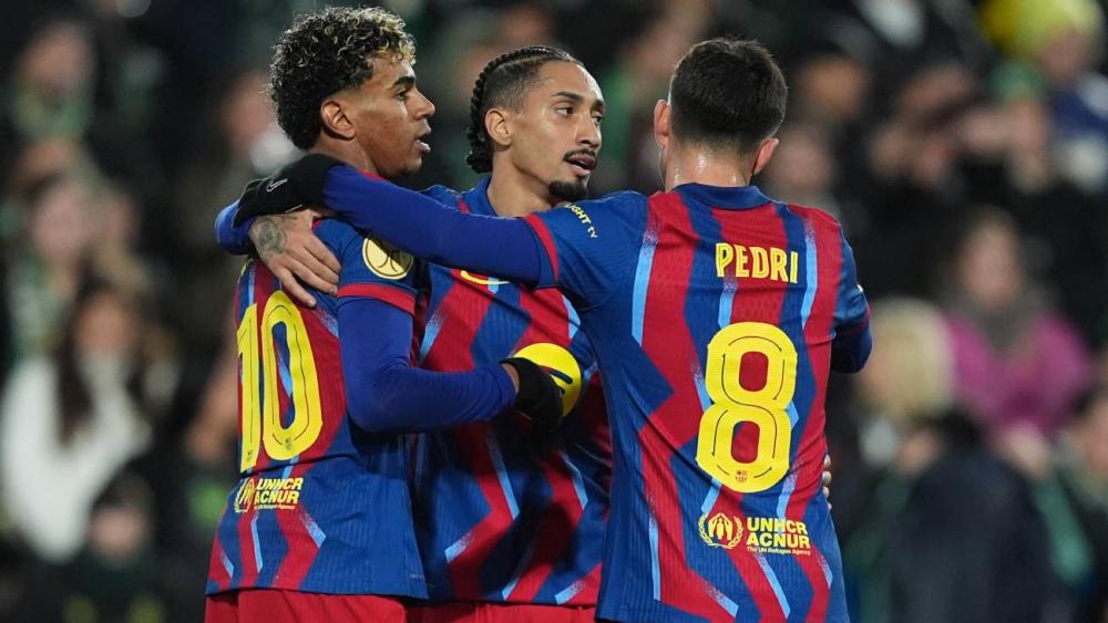 Lamine Yamal celebrating his goal against Racing de Santander
